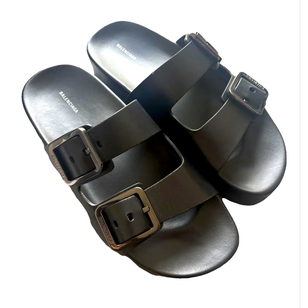 Balenciaga platform Mallorca sandal.